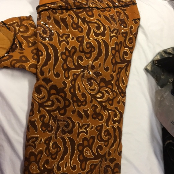 Saree - Picture 3 of 3